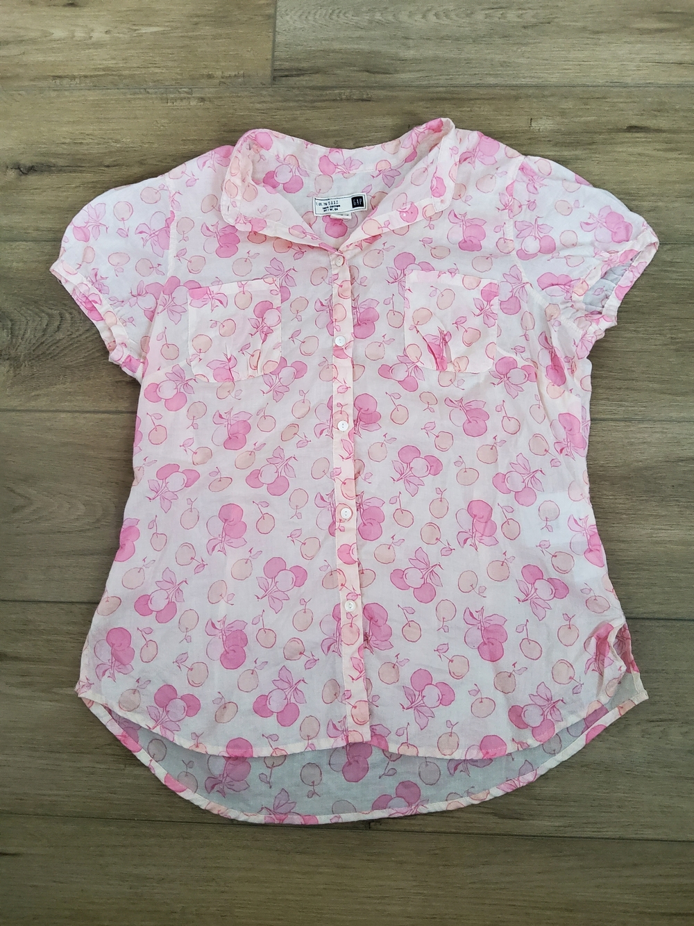 Vintage GAP 100% Cotton Cherry Floral Lightweight Short Sleeve Button Up